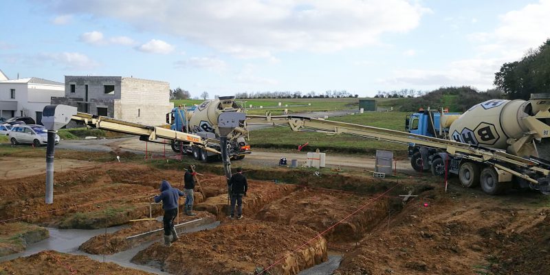 Tapis convoyeur à béton Theam sur chantier